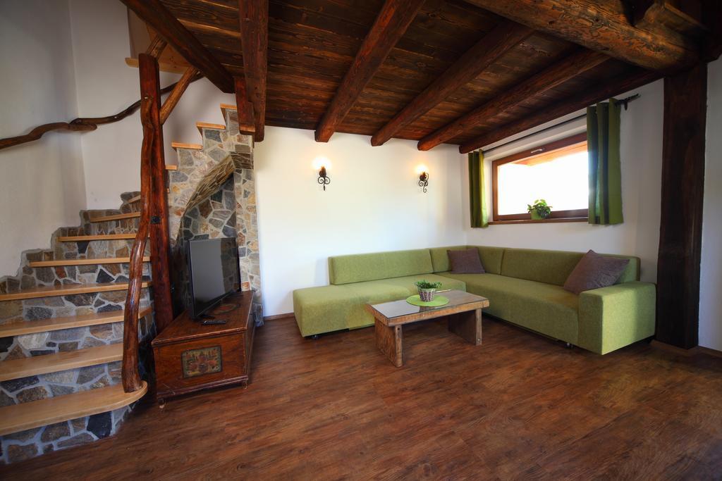 Pod Ponco Apartments كْرانْيِسكا غورا المظهر الخارجي الصورة